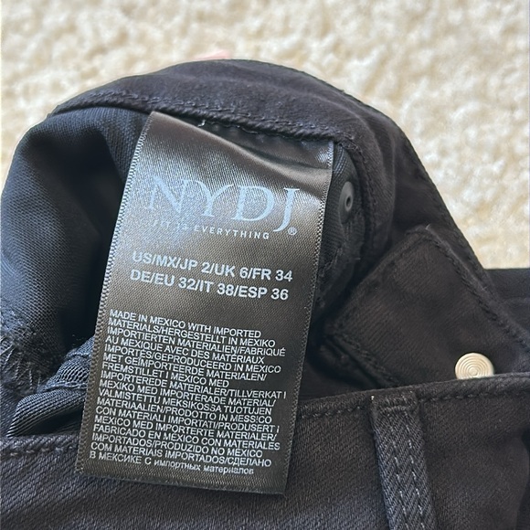 NWT Curves 360 by NYDJ Slim Straight Leg Ankle Jeans in Size 2 - Picture 11 of 11
